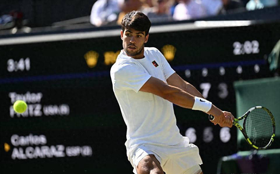 拉沃尔杯逆转美网，辛纳关键制胜