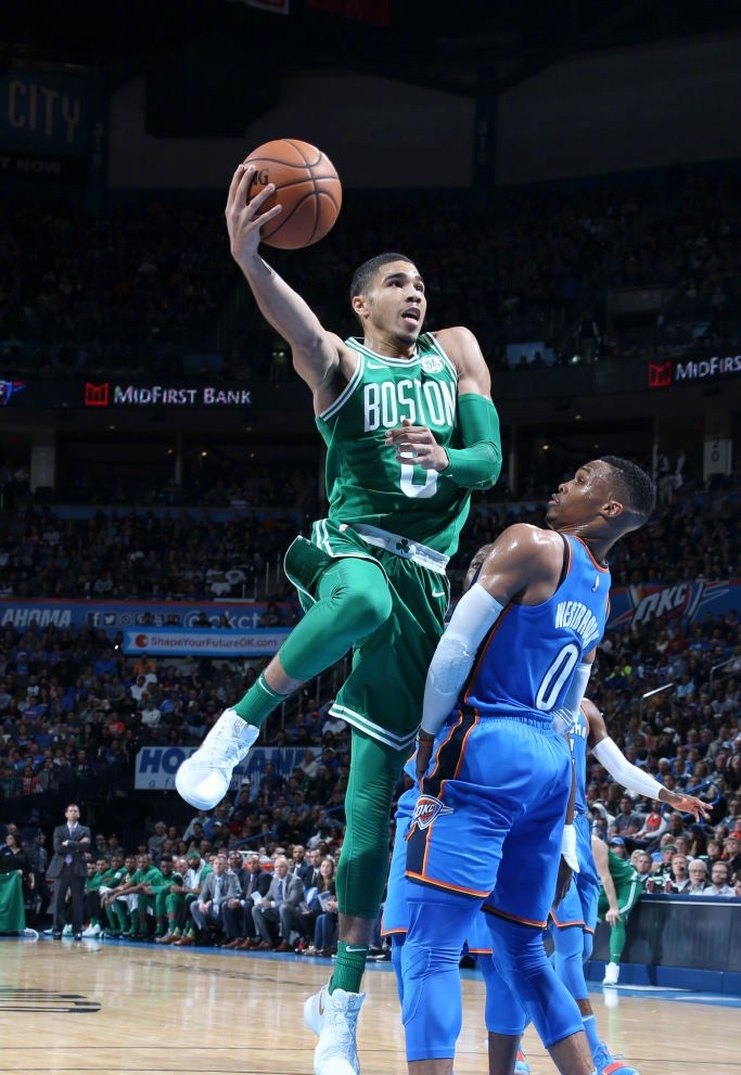 江苏队险胜雷霆，欧文刷新纪录