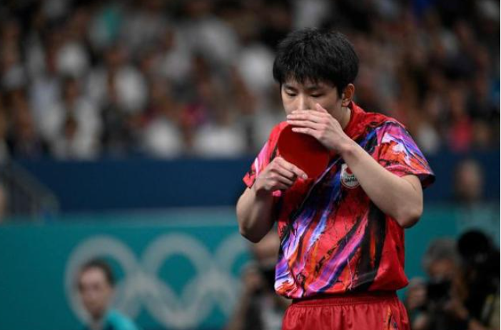 日本队轻取法国队，张本智和关键制胜