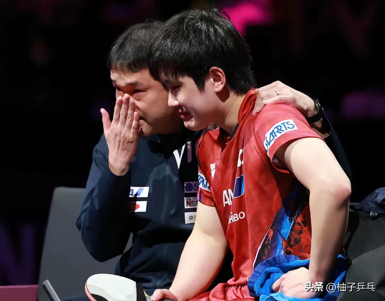 法国队横扫日本队,张本智和扛起全队 法国队横扫日本队,张本智和扛起全队