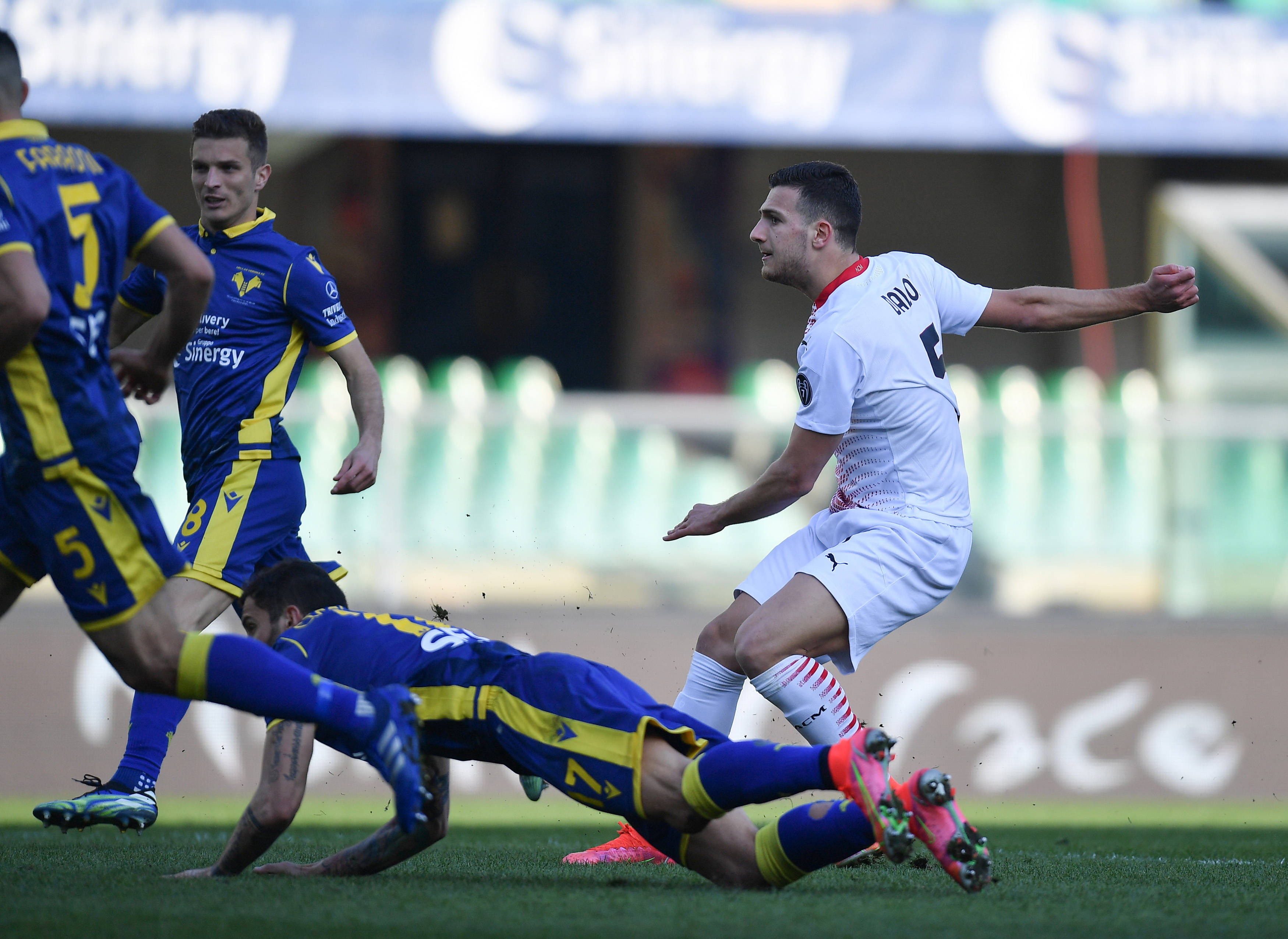 巴黎轻取罗马，戈麦斯点燃赛场