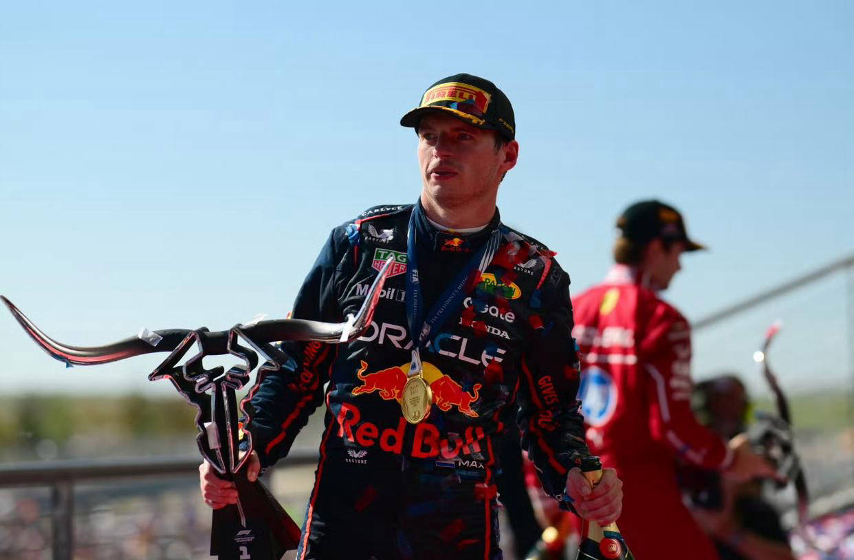 索伯车队轻取红牛二队，勒克莱尔点燃赛场