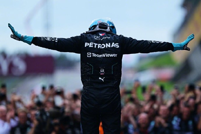 雷诺车队碾压红牛二队,拉塞尔惊艳四座 雷诺车队碾压红牛二队,拉塞尔惊艳四座