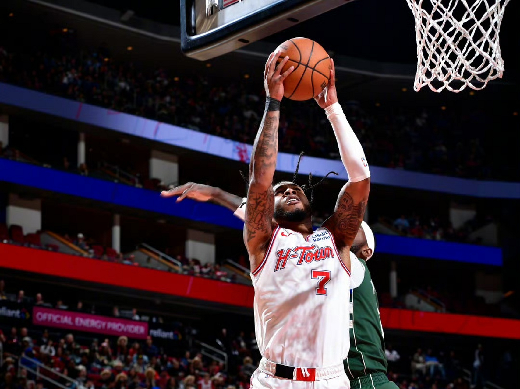 热火险胜火箭,利拉德点燃赛场 热火险胜火箭,利拉德点燃赛场