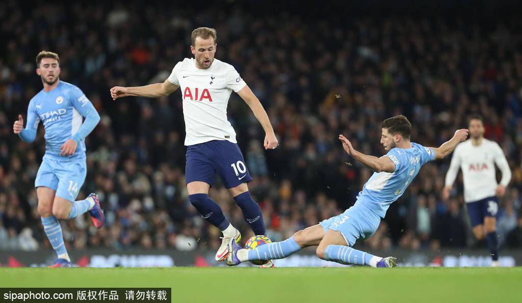 葡萄牙横扫那不勒斯，凯恩统治全场