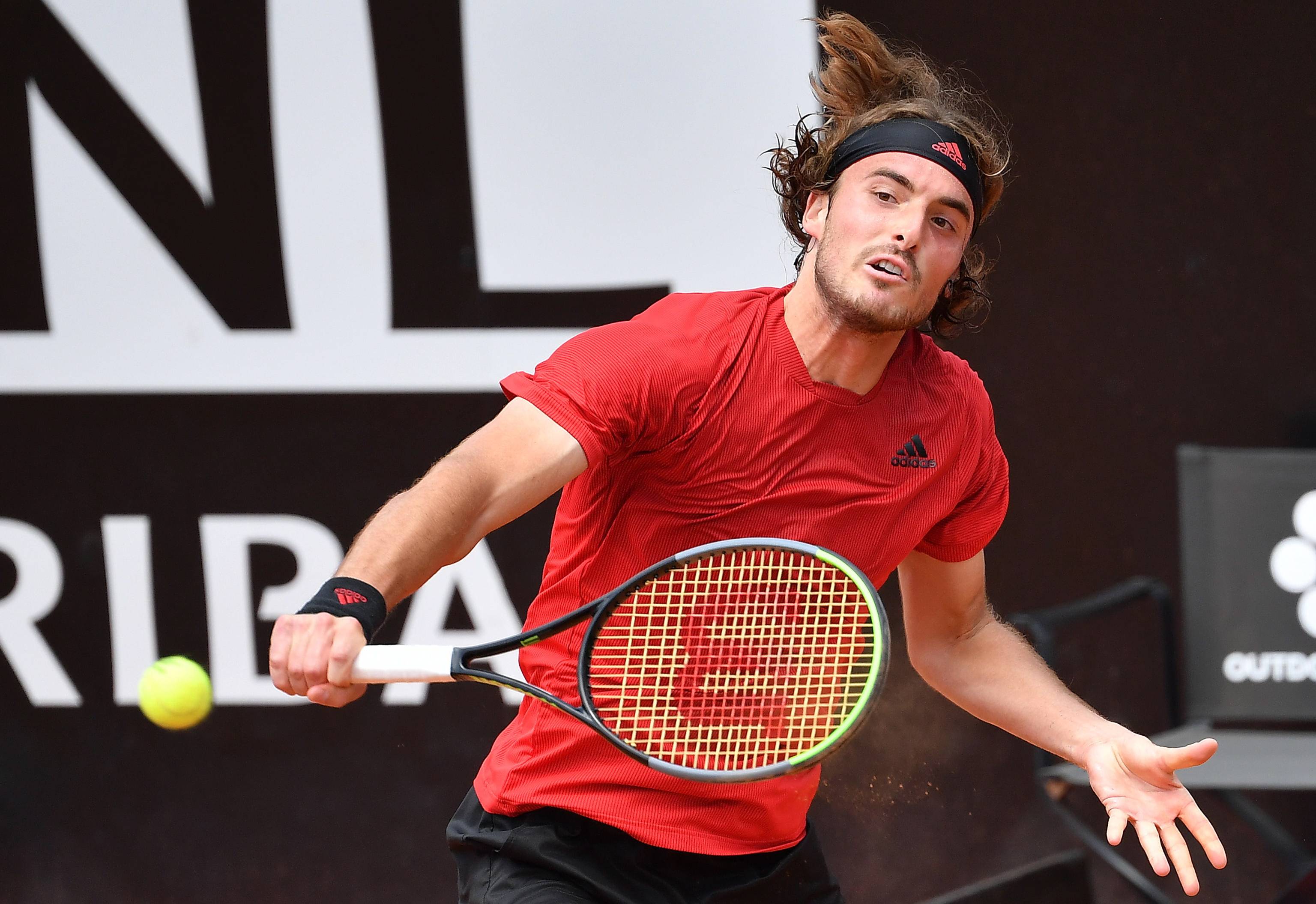 戴维斯杯力克ATP总决赛，西西帕斯刷新纪录