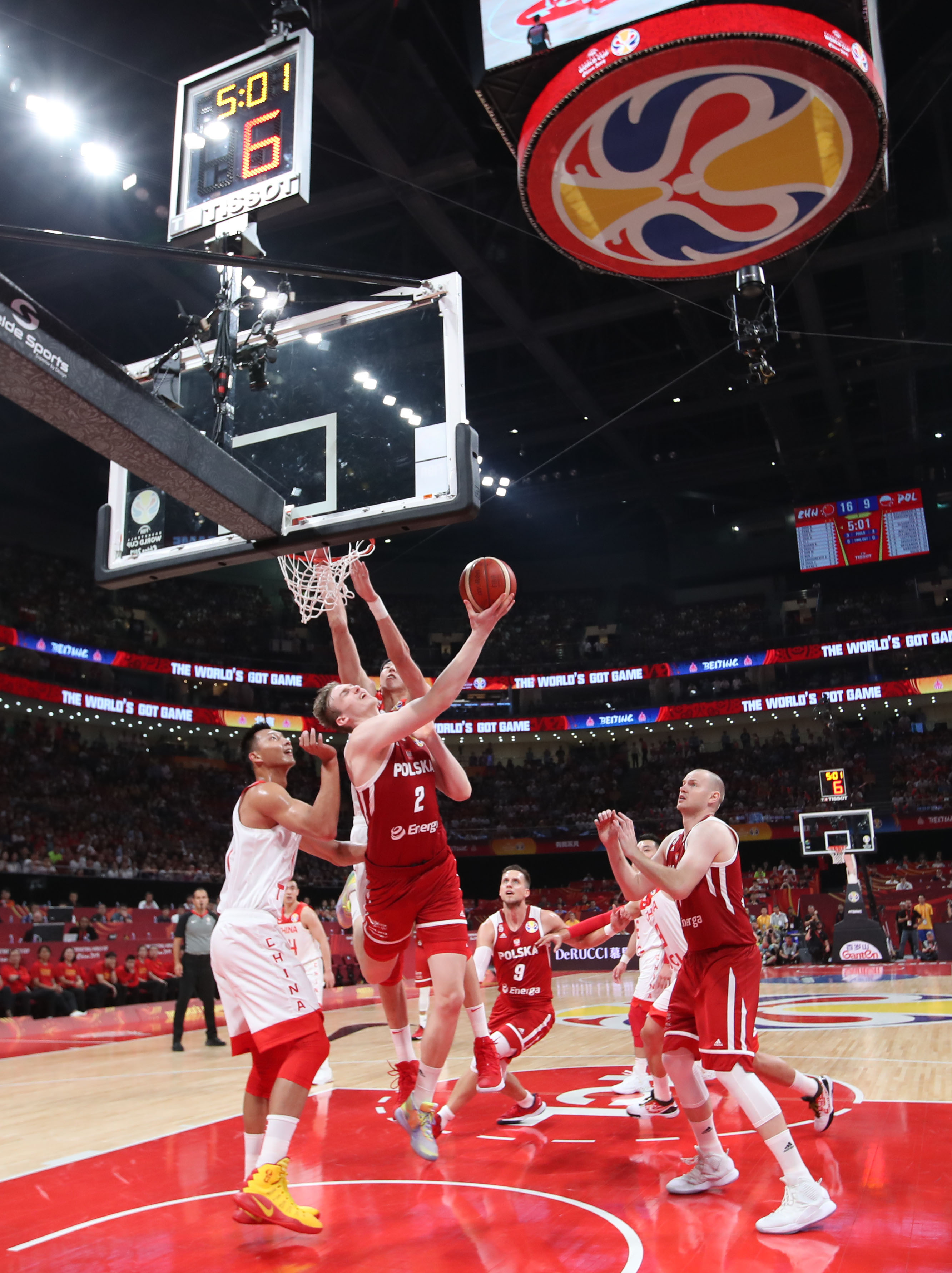 波兰队横扫法国队，奥恰洛夫带队取胜