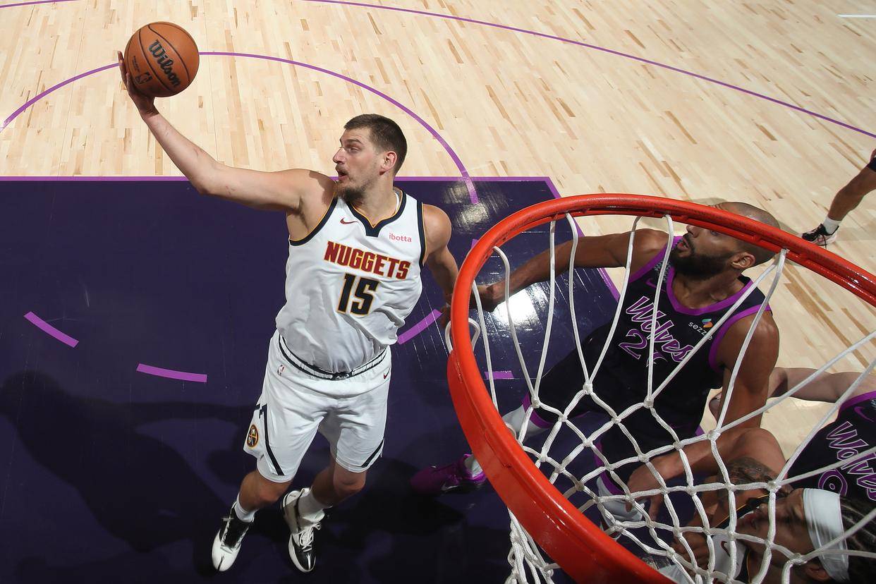 雄鹿险胜山西队,约基奇状态火热 雄鹿险胜山西队,约基奇状态火热