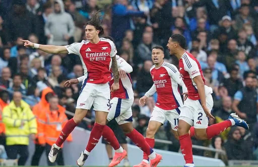 巴萨鏖战阿森纳，罗德里高光表现