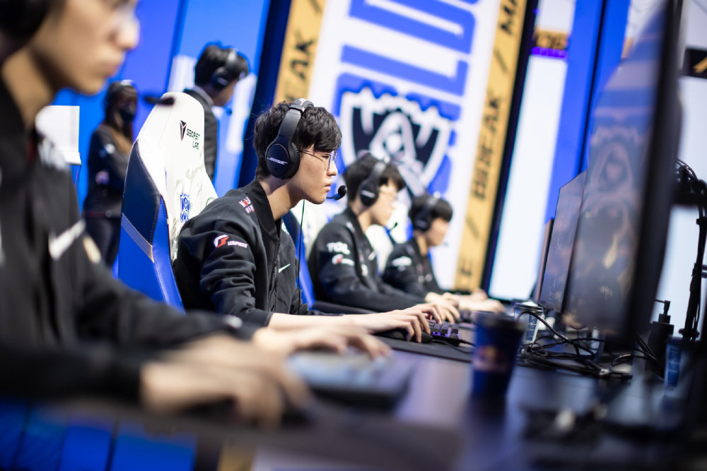 FNC鏖战EDG,Oner完成帽子戏法 FNC鏖战EDG,Oner完成帽子戏法