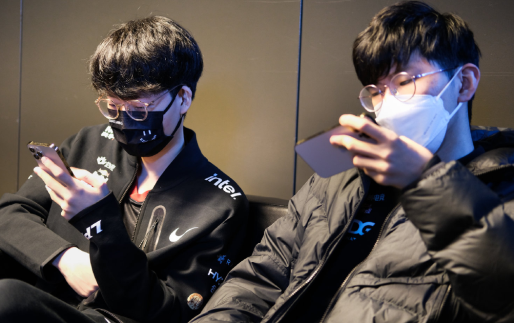 DK碾压DFM,Nemesis三分雨点燃全场 DK碾压DFM,Nemesis三分雨点燃全场