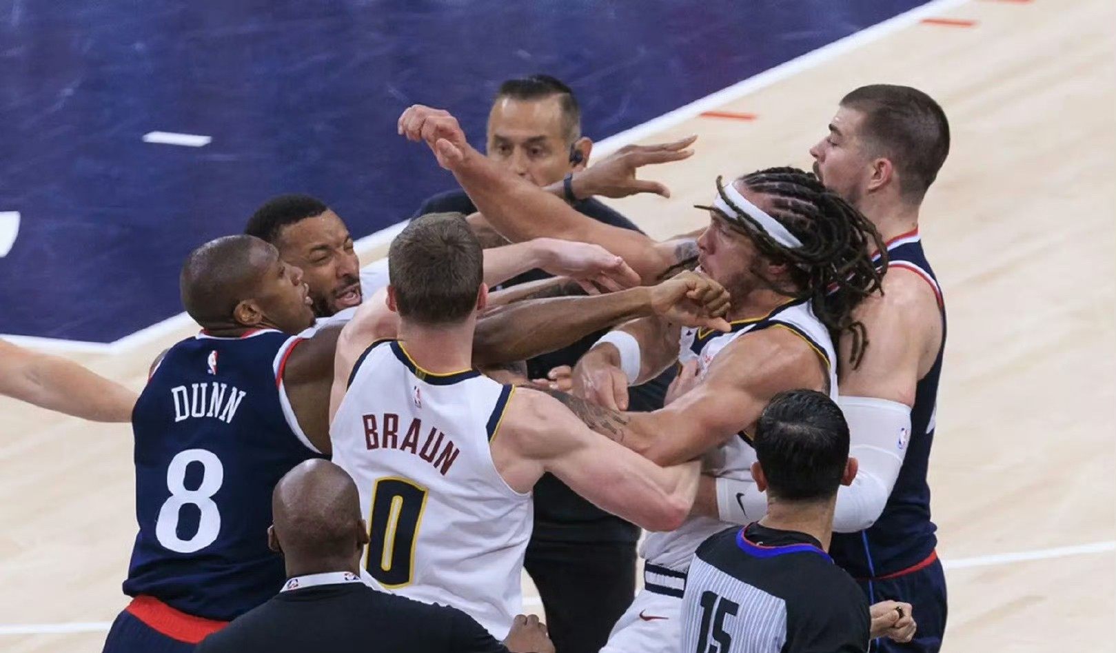 爵士翻盘骑士,塔图姆统治全场 爵士翻盘骑士,塔图姆统治全场