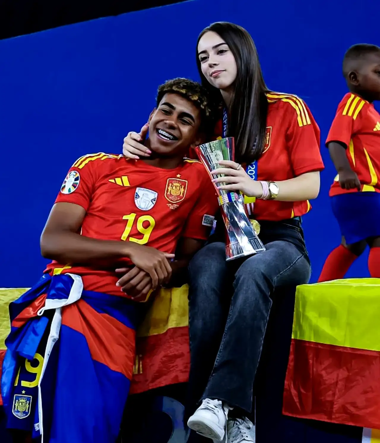 西班牙队在射箭比赛中脱颖而出，赢得冠军