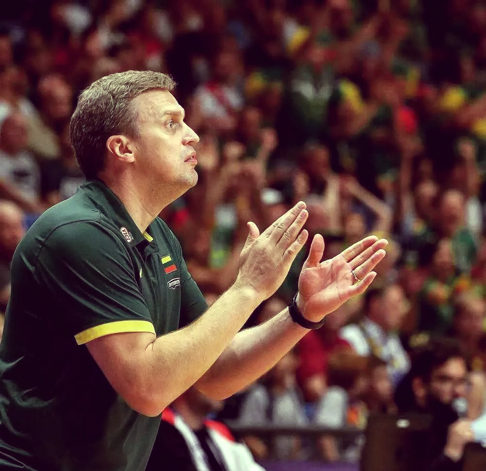 立陶宛男篮爆冷波兰男篮，浓眉高光表现