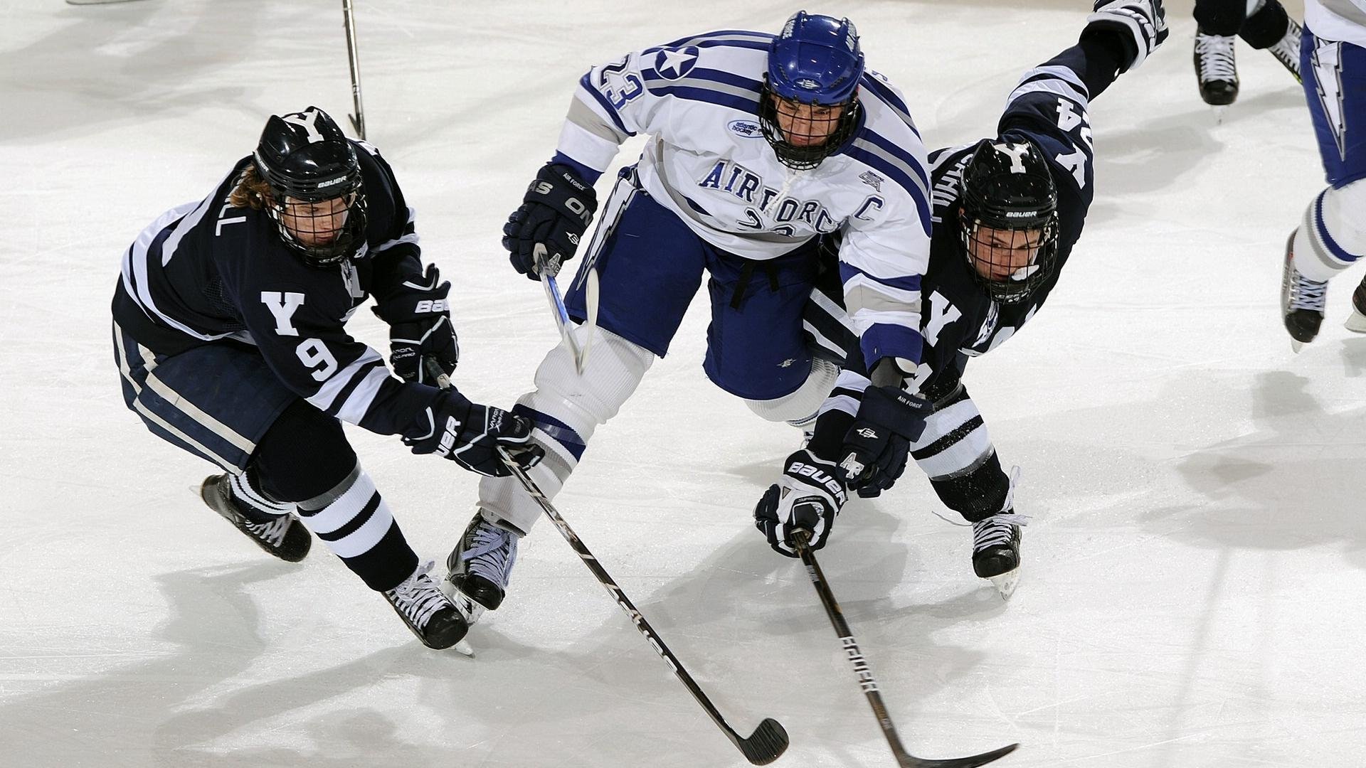 跨界征服，当范弗利特在F1街道赛接管比赛，灰熊已在NBA收割马刺