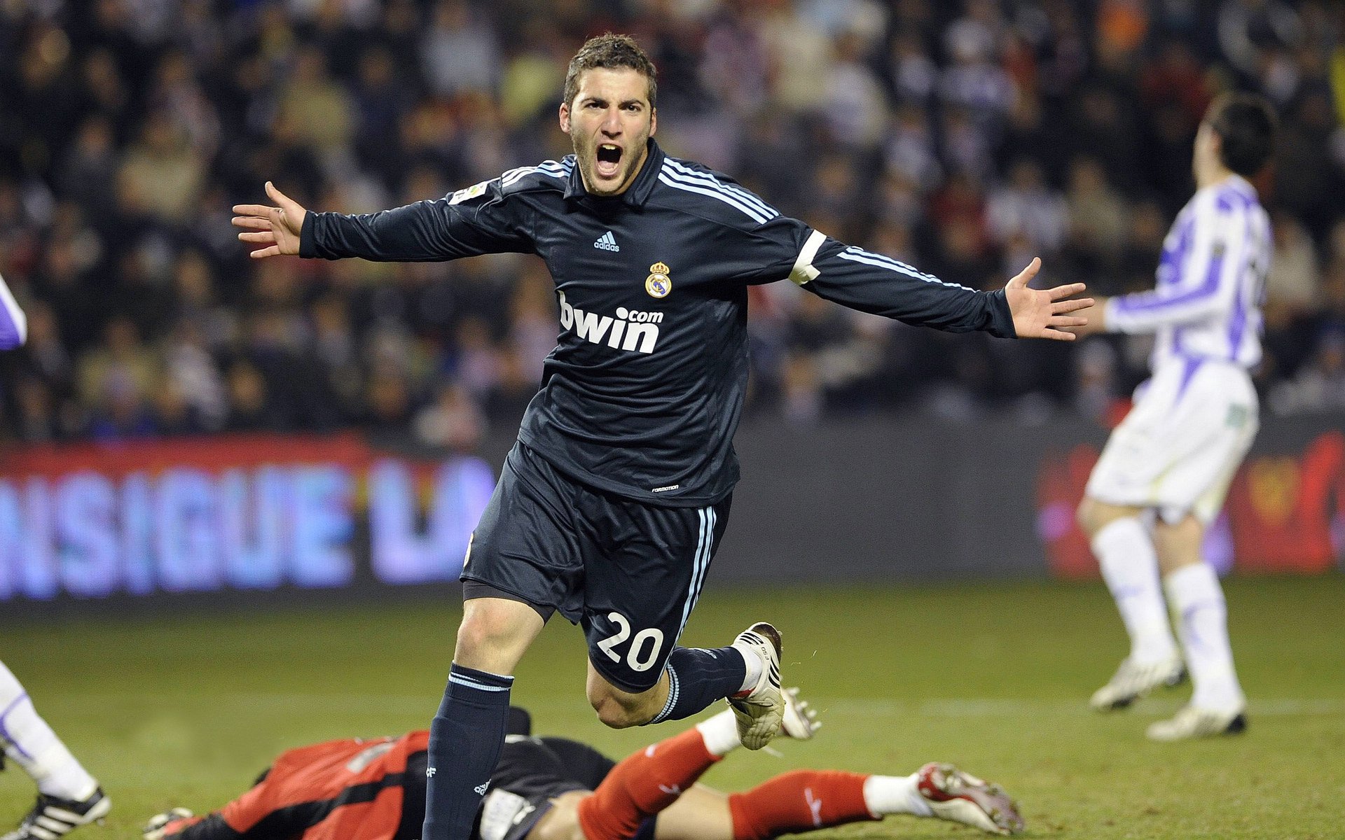 篮网一波带走辽宁队，乔治个人能力完全展现